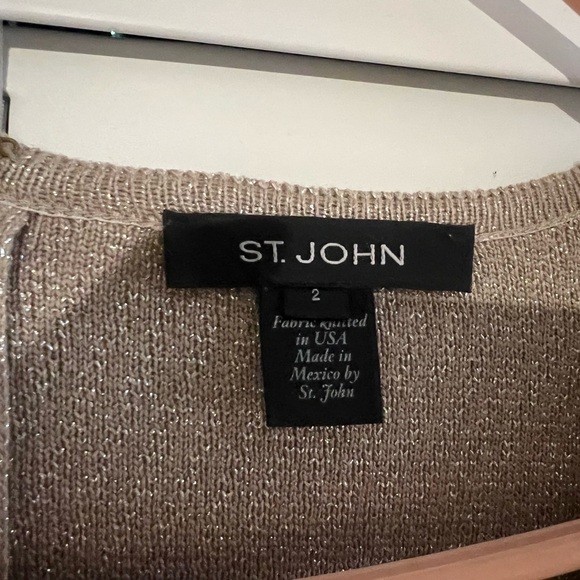 St. John Gorgeous asymmetrical collar dress size 2 - Picture 7 of 7